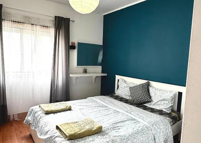 Lisbon Private In Shared Homestay *