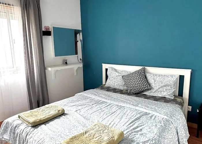 Lisbon Private In Shared Homestay *